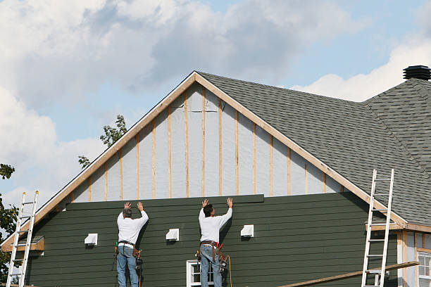 Professional Siding technician working in Old Bridge, NJ